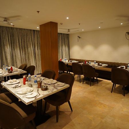 Hotel Mumbai House Express Udaipur Eksteriør bilde